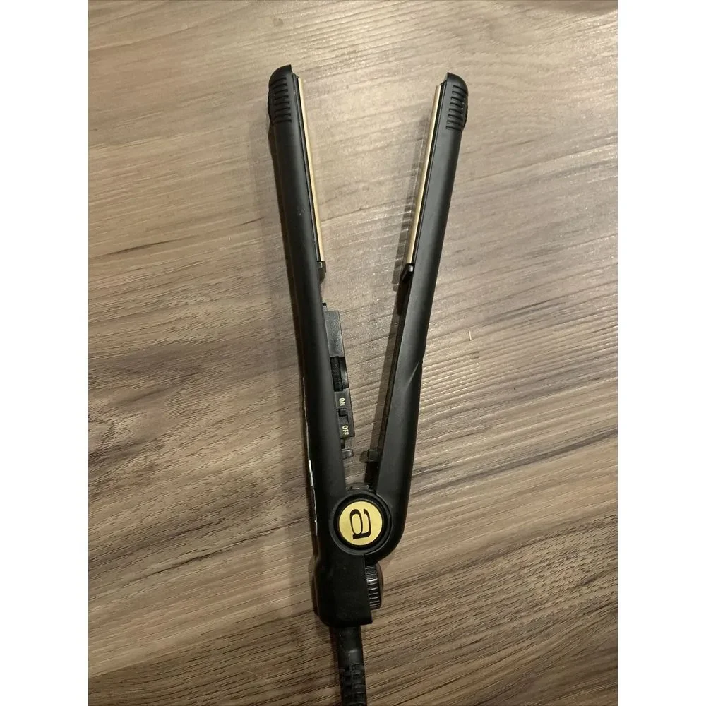 Andis Professional High Heat 1-inch Ceramic Tourmaline Ionic‎ Flat Iron, Black